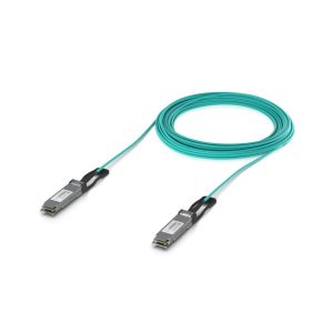 Long-range QSFP28 direct attach cable with a 100 Gbps